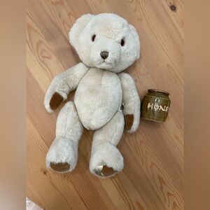 "Nipper"from the "Nisbet Bear for Peter Bull" collection Collector Bear
England